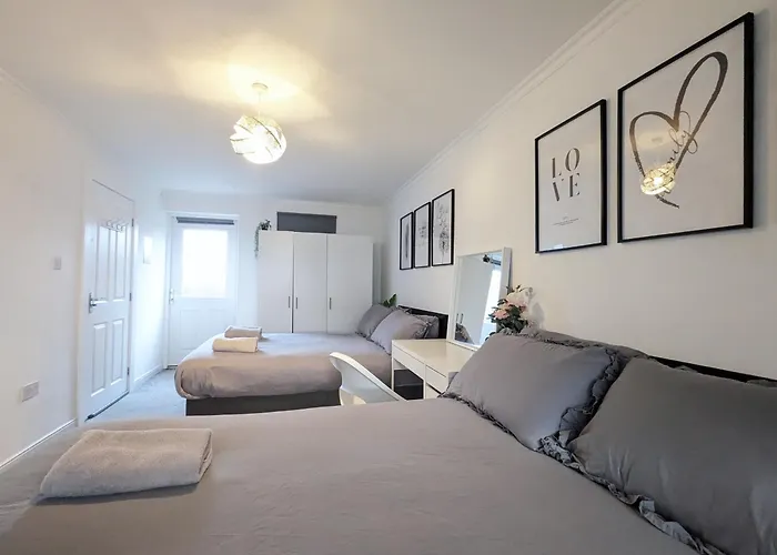 Guest Rooms Near City Centre & Anfield Free Parki