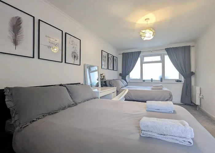 Guest Rooms Near City Centre & Anfield Free Parki